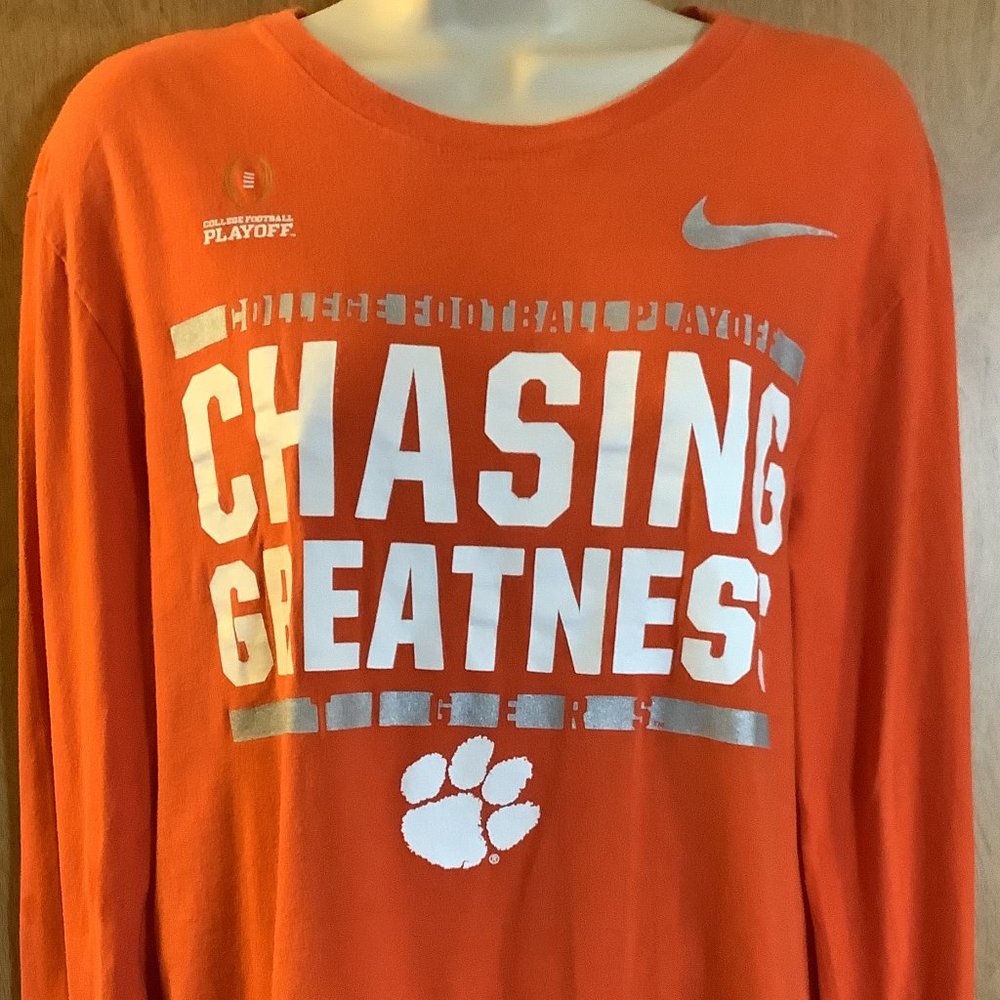 EUC Nike "Clemson Tigers" Long Sleeve T-Shirt  SIze:  Medium